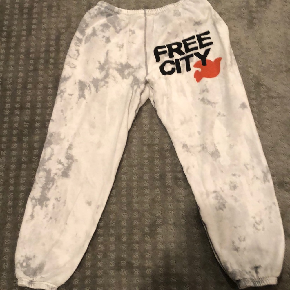 Freecity sweats